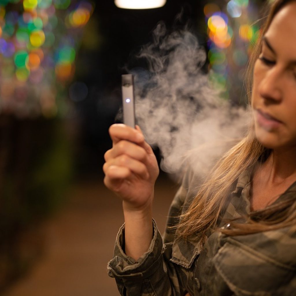 elfbar nachfüll pod läuft aus Acheter votre cigarette électronique jetable avec ou sans nicotine dans  notre bureau de tabac à Bron main image 0